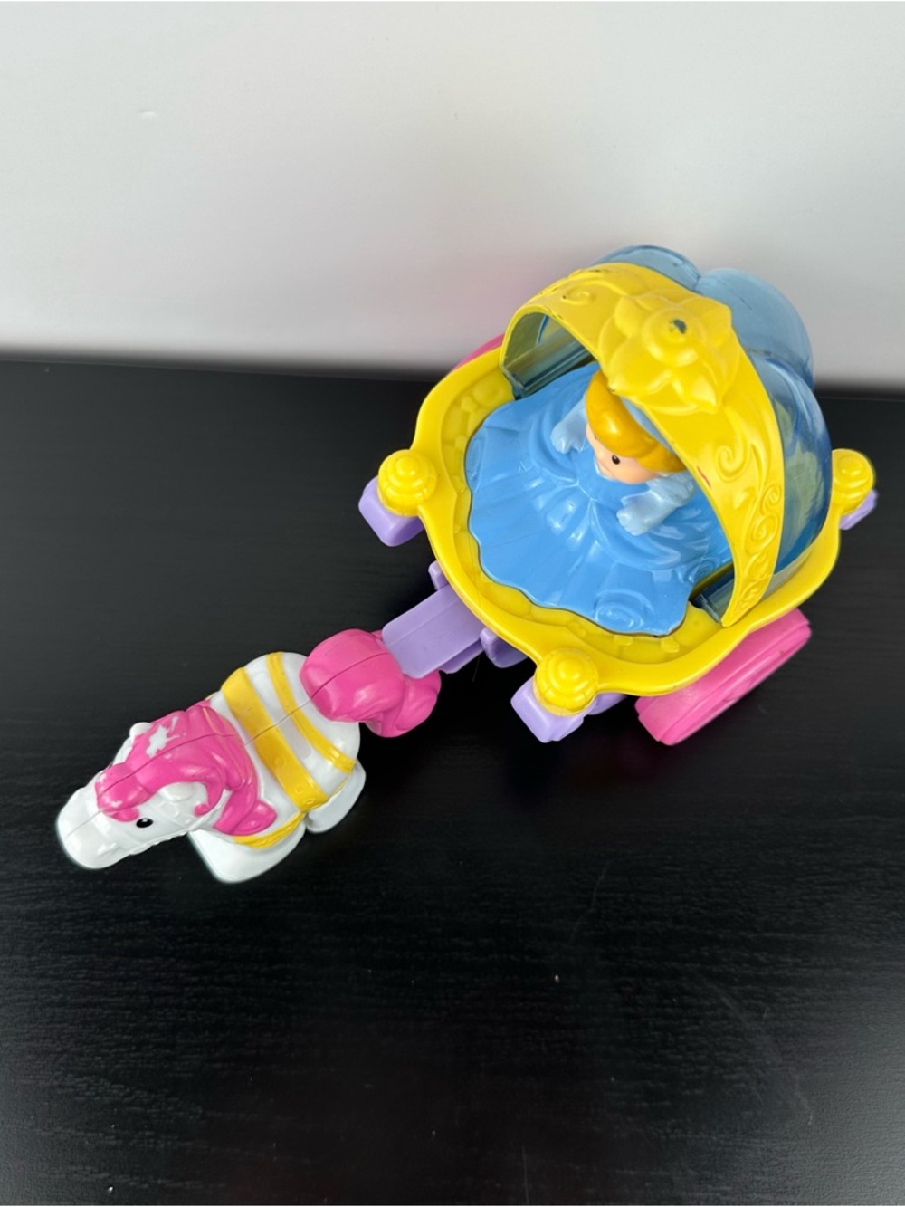 Fisher Price Little People Disney Princess Cinderella Klip Klop Horse Carriage - Picture 3 of 4